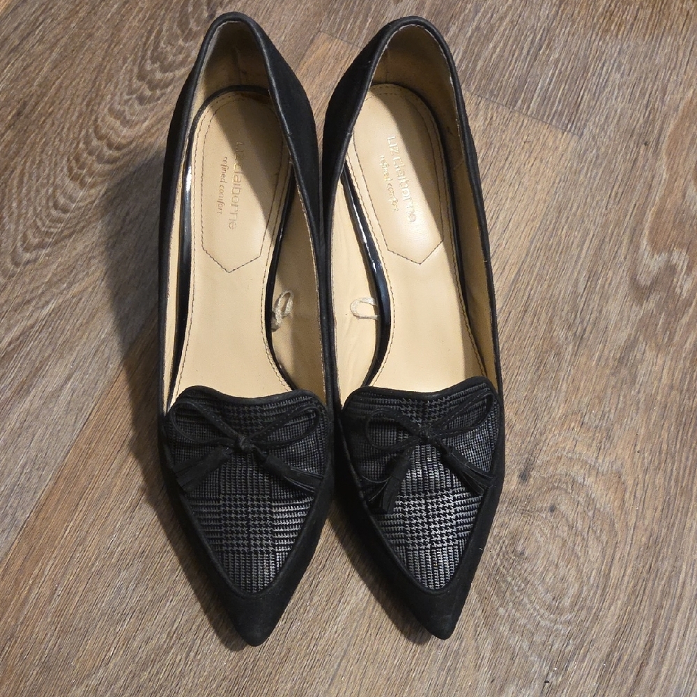 Liz Claiborne Black Flats with Bow Detail